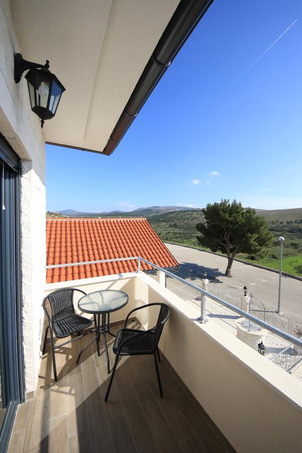 B&B Ave Maria Vrpolje Екстериор снимка