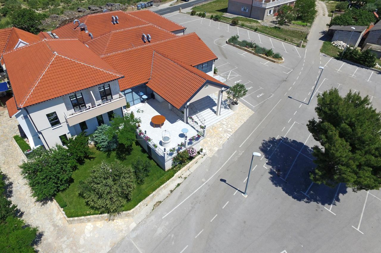 B&B Ave Maria Vrpolje Екстериор снимка